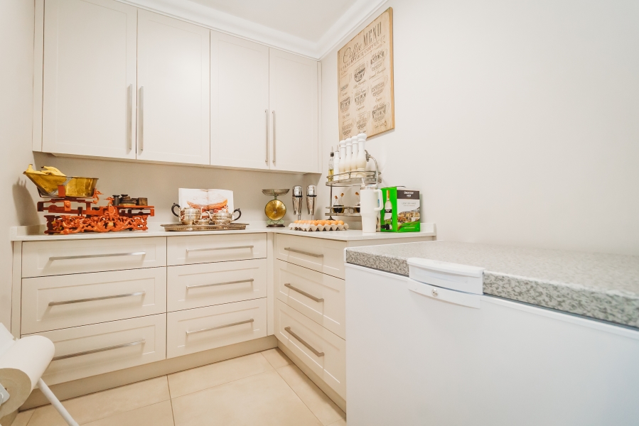 3 Bedroom Property for Sale in Kraaibosch Manor Western Cape